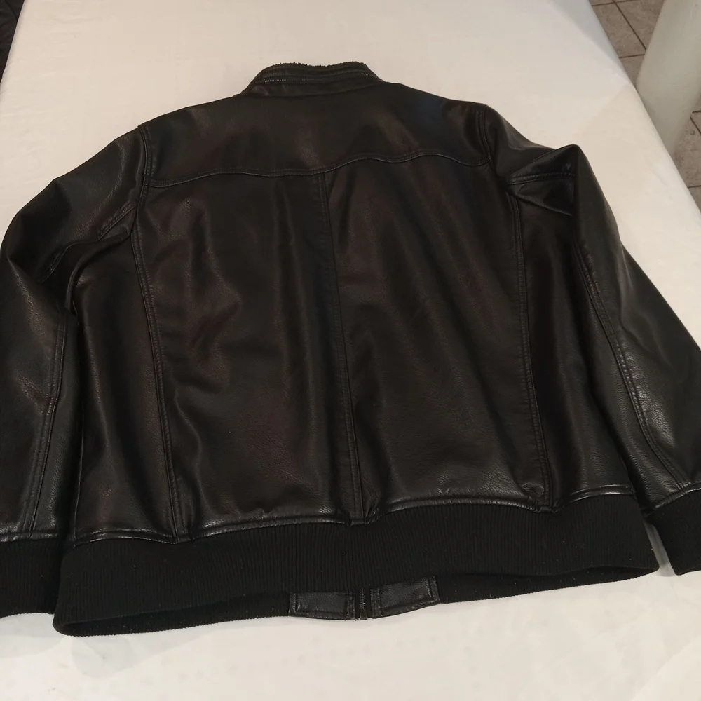 Levis levi men